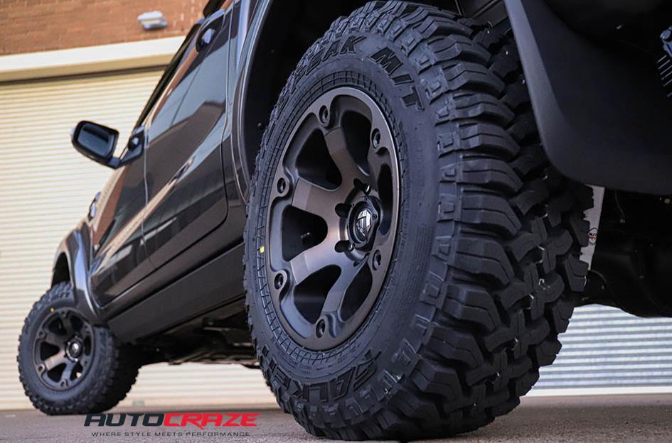 FORD RANGER VAPOR BLACK MACHINED WITH DARK TINT